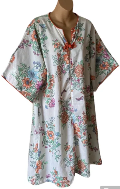 Vintage Appel Floral  & Butterflies Robe House Coat Women’s Zip Up Size Large