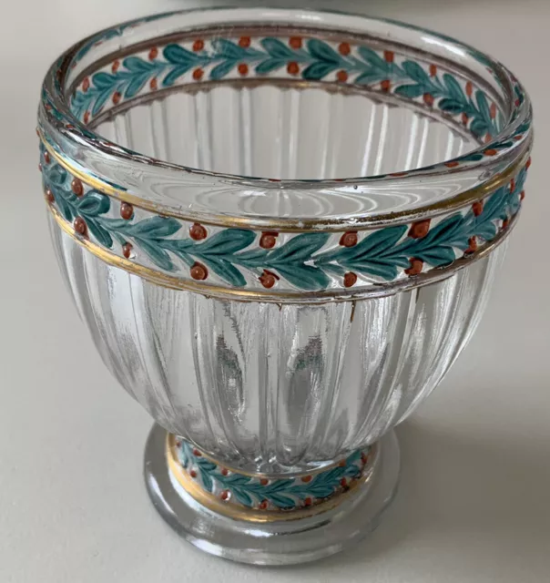 superbe verre- vase coloré en verre moulé siglé SV