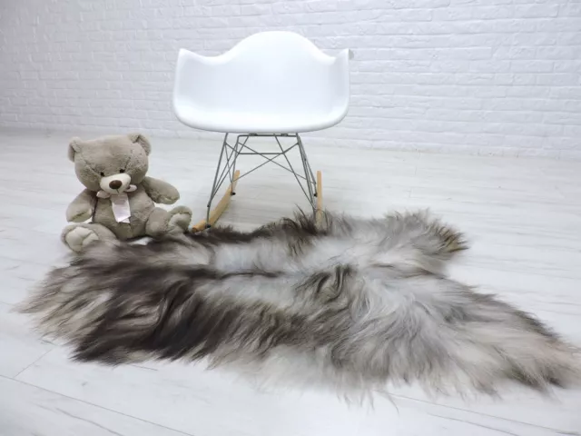 Véritable Tapis Islandais Peau de Mouton Zone Gris Noir Grand Shag 50/1