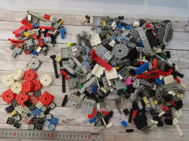 Lego lot vrac de charniéres plaques tournantes et divers légos d'assemblage