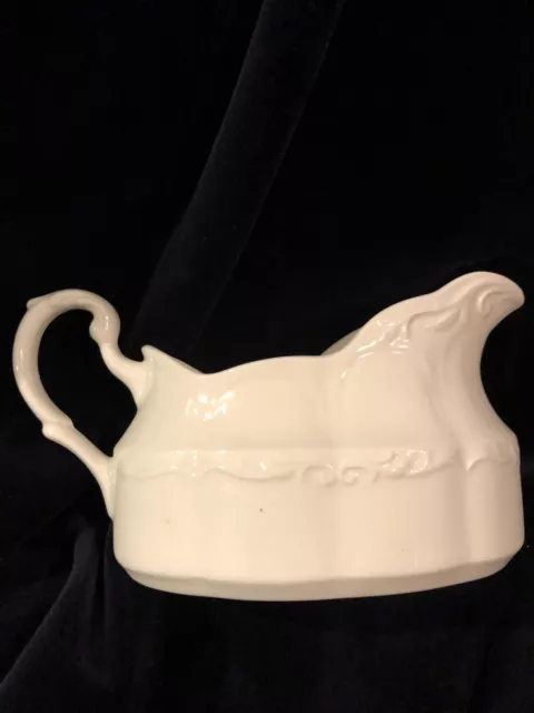 J.G. Meakin Sterling Colonial English Ironstone Gravy Bowl