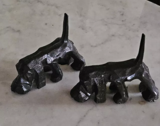 2 Vintage Art Deco Metal Blood Hound Hunting Dog Figurines Estate Find Pair