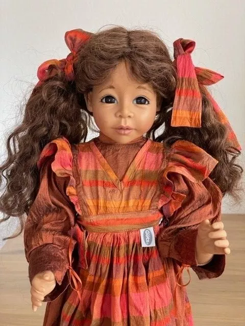 Limitierte Künstlerpuppe „Annabelle“ von Joke Grobben aus Sammlungsauflösung