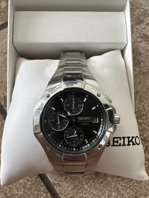 Seiko Men's Gray/Black Dial Silver Tone Solar Alarm Chronograph Watch - SSC001