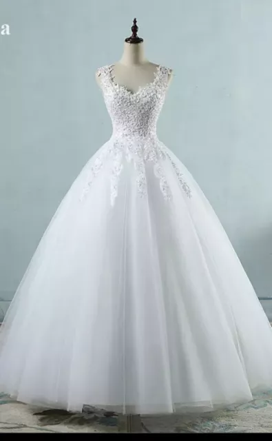 Nuovo abito da sposa con tulle  lacci schiena