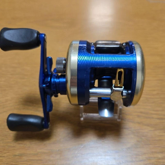 ダイワ MILLIONAIRE 200BB BlueBacker BayArea Used Daiwa Millionaire Bay Area Special 200BB Blue Backer