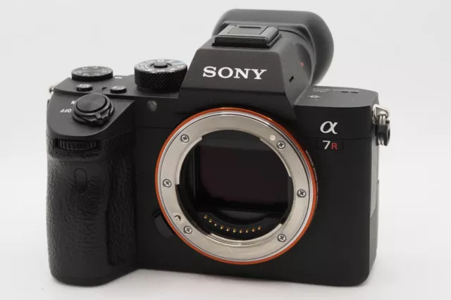 Sony Alpha A7R III 42.4 MP Digital Camera - Schwarz (Nur Gehäuse)