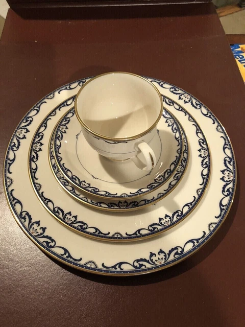 Lenox Liberty Presidential Collection 5 Piece Place Setting Lenox Liberty Presidential Collection 5 Piece Place Setting