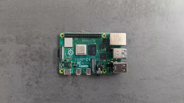 Raspberry Pi 4 Computer Model B - 8Gb RAM - NEUF Sans Boîte D'origine. Raspberry Pi 4 Computer Model B - 8Gb RAM - NEUF Sans Boîte D'origine.