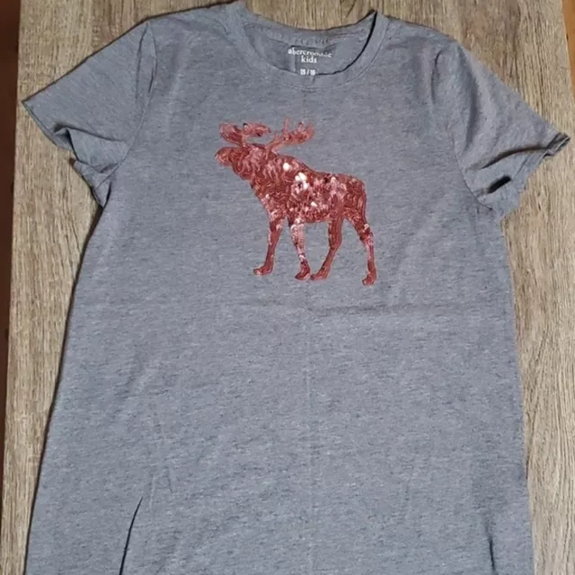 Abercrombie Kids girl's top size 15/16 sequined moose