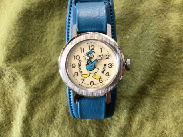 Bradley Swiss Made Vintage Wind Donald Duck Watch