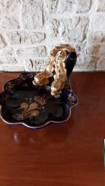 Mendiant Porcelaine Avec Anse Poisson - Decor Mythologique Bleu De Sevre  Signe