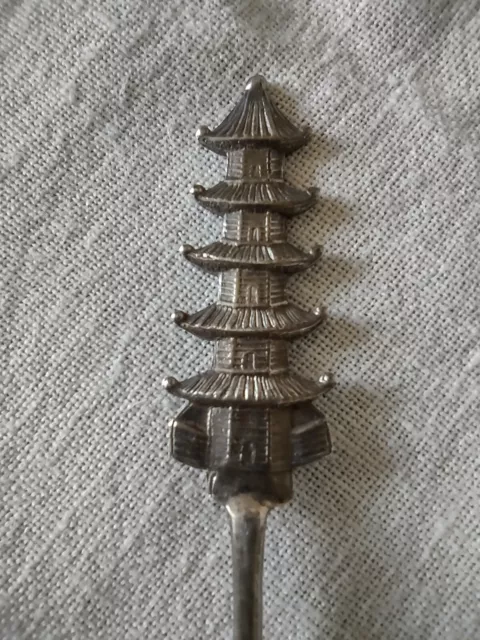 VINTAGE CHINESE SOLID SILVER SPOON Pagoda