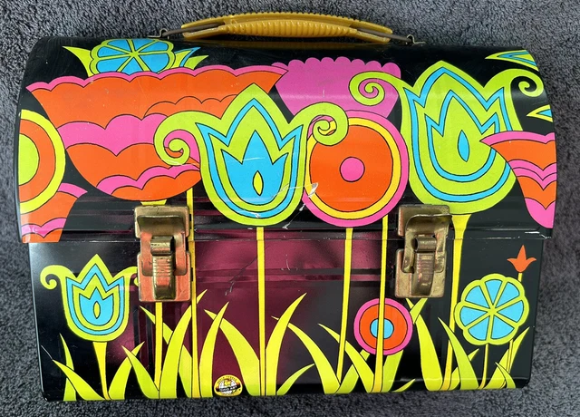 Unused  1972 MOD TULIPS Dome LUNCHBOX Psychedelic with accessories