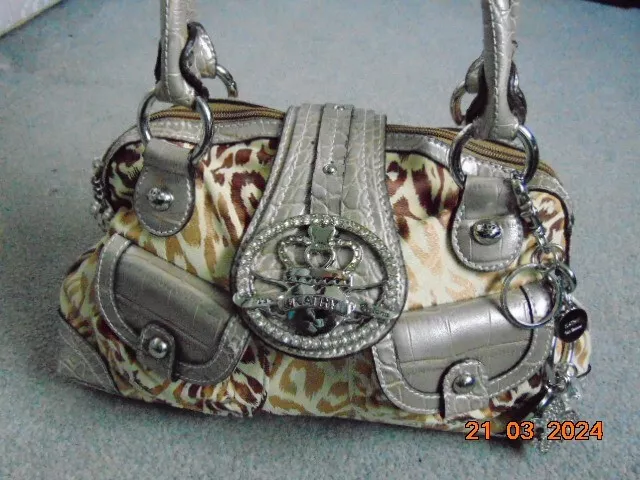 Kathy Van Zeeland, Top Handle/Shoulder Bag. Light Animal Print.