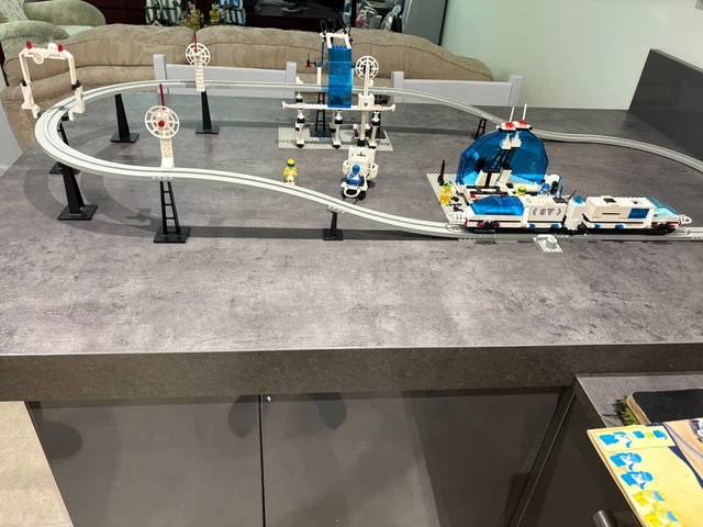 Space Monorail 6990 Lego Space Train Set LEGO 6990 SPACE Futuron
