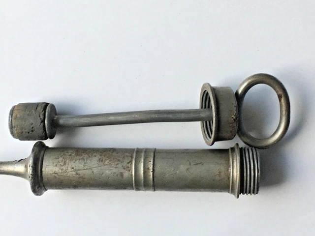 Antike Einlaufspritze - Klistier - Metall - Hausgebrauch, Medizin, Arzt 2