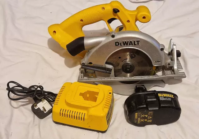 DEWALT DC390 18V 165mm heavy duty Cordless Circular Saw with battery & charger