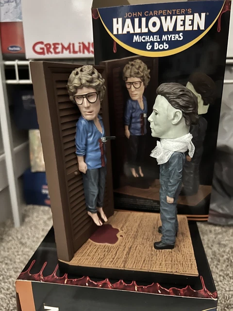 Michael Myers & Bob Halloween Royal Bobblehead Hot Topic Exclusive