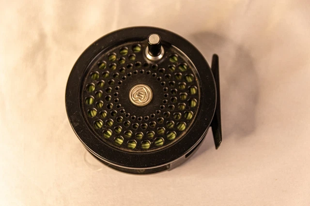 berkley 556 gr fly fishing reels Galvan Brookie 0-1 Reel Green This lightweight fly reel has a straightforward design and is incredibly reliable Berkley SPECIALIST 556 Fly Fishing