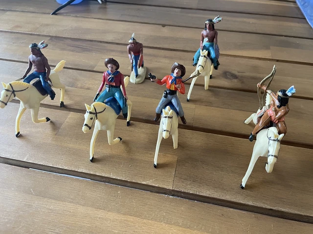Figurines Chevaux Plastique Cow-boys Et Indiens – Lot De 2 – Vintage/occasion