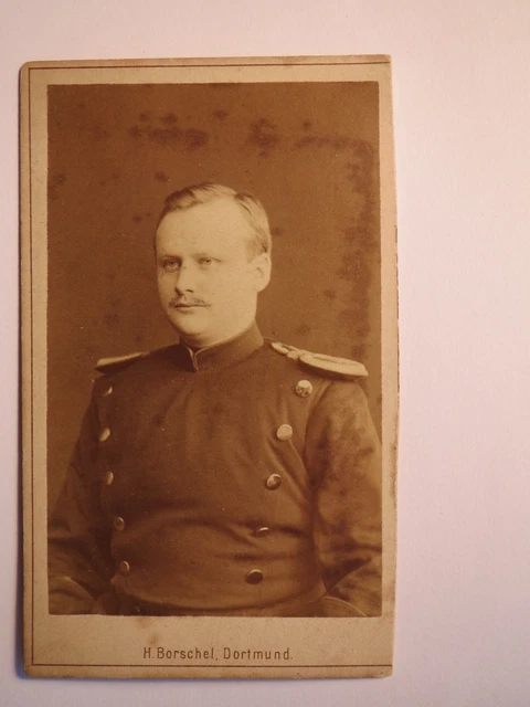 Dortmund - Soldat in Uniform mit Epauletten - Offizier / CDV