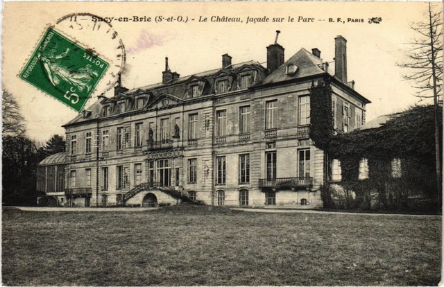 CPA AK Sucy en Brie Le Chateau, facade s le Parc FRANCE (1283402)