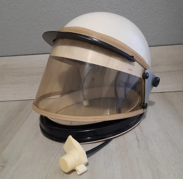 3M Whitecap Helmet w Shroud Occupational Health Safety Products