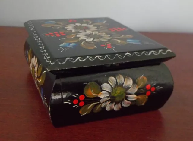 Floral Hand Painted Black Lacquered Wooden Trinket Box 2