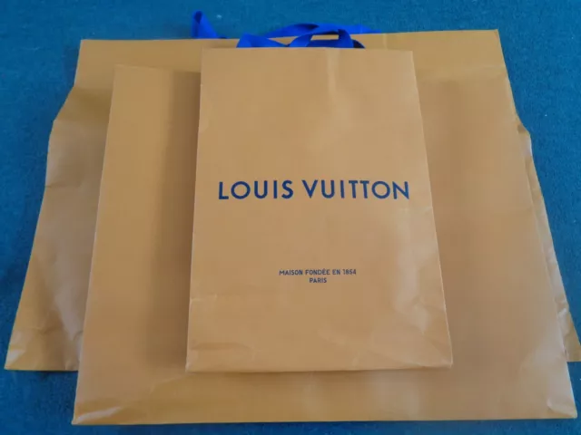 Shop Louis Vuitton Trio messenger (M69443) by えぷた