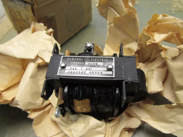 Vintage General Electric CR9503-209M 110V 60Hz Solenoid 2-LB [2*H-36]