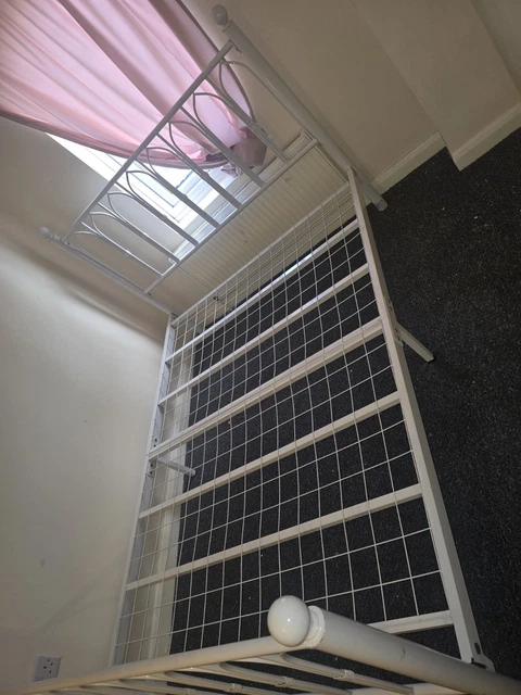 4FT WHITE DOUBLE Metal Bed Frame Collectible £31.90 - PicClick UK