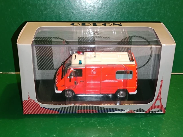 RENAULT MASTER 2 Fourgon Secours Pompiers 1/43 EUR 10,00 - FR