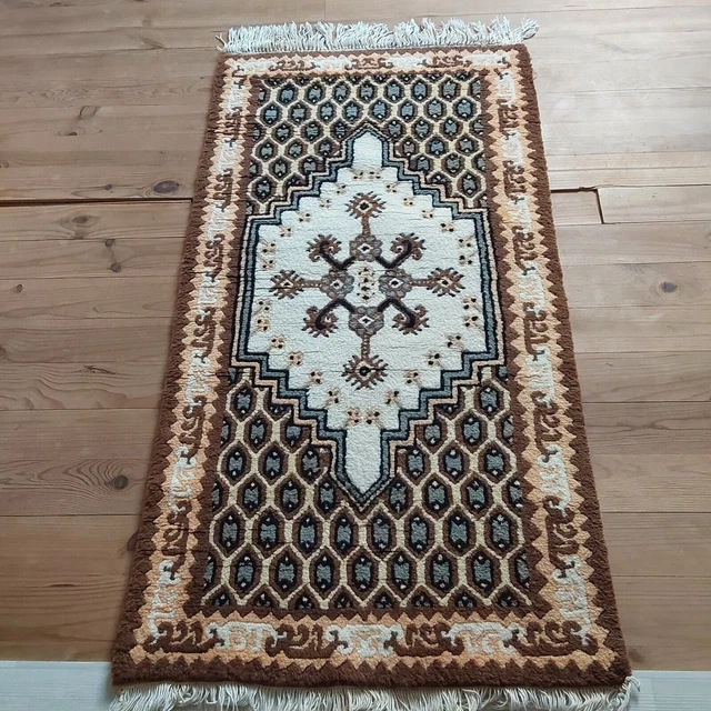 tapis ancien d Afrique du Nord fait main datant du XX ème siècle.  4