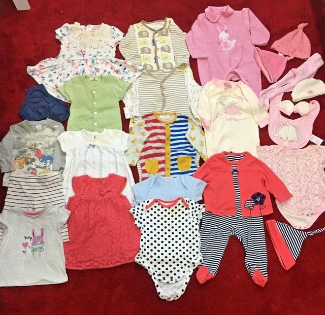 Pacchetto vestiti misti per bambine / età 3-6 mesi / 26 x pezzi / buone condizioni