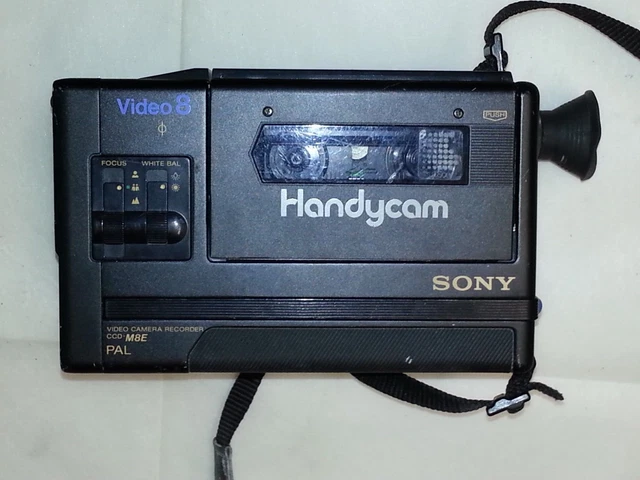 Caméscope SONY VIDEO 8 HANDYCAM CCD TR305E - Photo, audio & vidéo