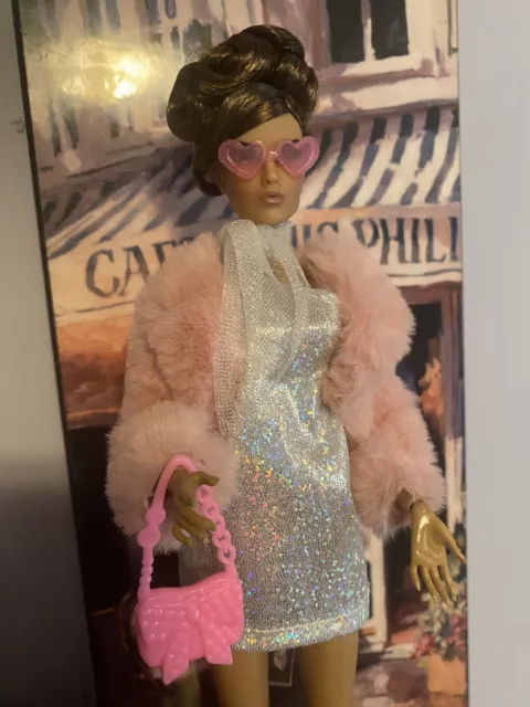New Silver Dress And Pink Furry Coat And Accessories, Includes A Free Gift 🎁 3