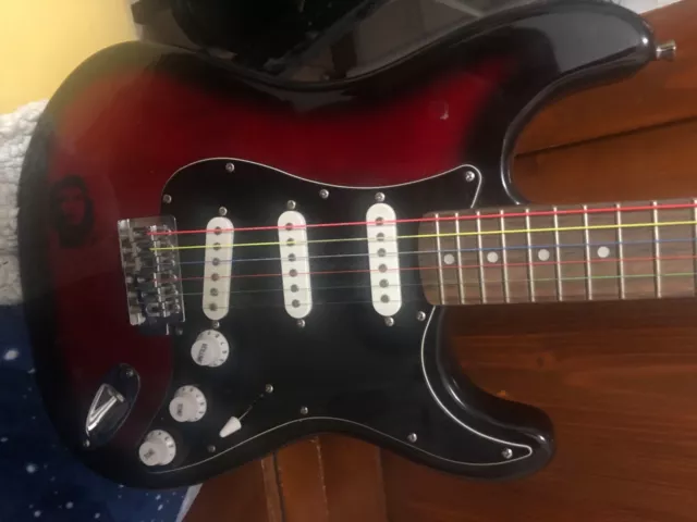 chitarra elettrica marca Faby simil Fender  stratocaster ottima per principianti