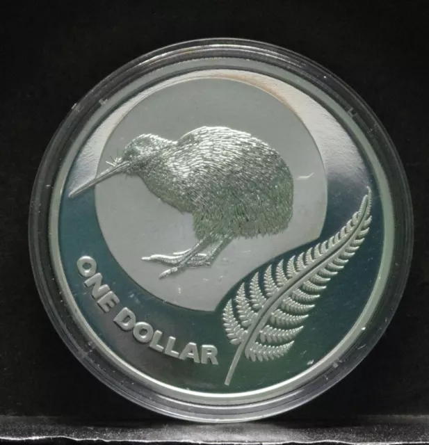 2011 Icons of New Zealand Silver Kiwi Proof Coin