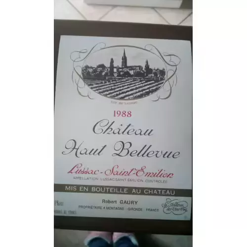 étiquette de vin château haut Bellevue Lussac saint Émilion 1988 neuve -