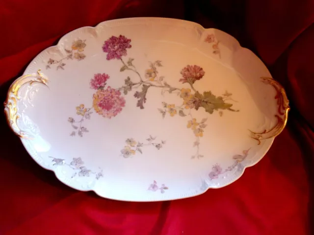 Grand Plat Ovale  Ancien De Service En Porcelaine  Au " Dalhias "