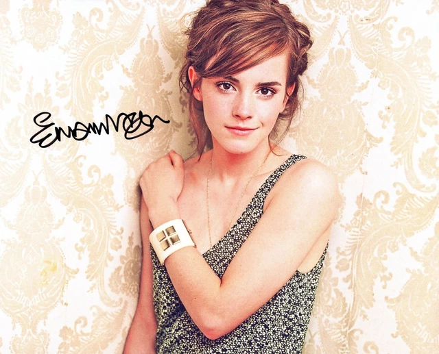 A fantastic 10x8 Autographed Photo of Emma Watson & CoA