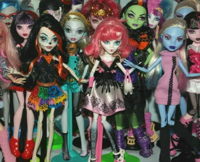 (List #1) Monster High Dolls inc Some Original Accessories - Choose from Various