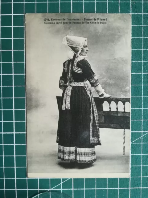 sk213 CPA Circa 1910 Folklore - Costume traditionnel - jeune femme de Ploaret