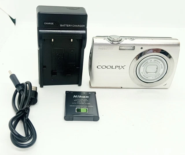 NIKON COOLPIX S230 Digital Camera w. Battery 10.0 MP 3X Zoom