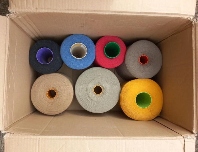 Großes Konvolut Wolle / Garne  - ca. 12 -12,5 kg  - siehe Bilder