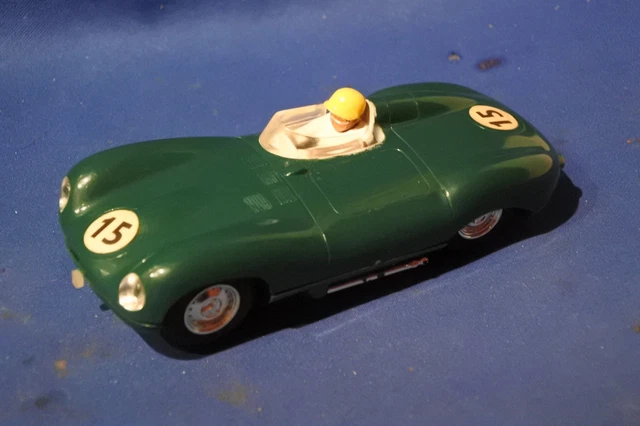 SCALEXTRIC Voiture de course classique Pull - Power - Échelle 1:43 (Mercedes AMG GT3 - #90