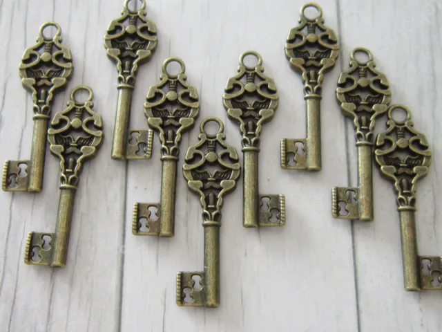Vintage Style Ornate Steampunk Antique Bronze Metal Key Charm DIY Whole 10 Pcs