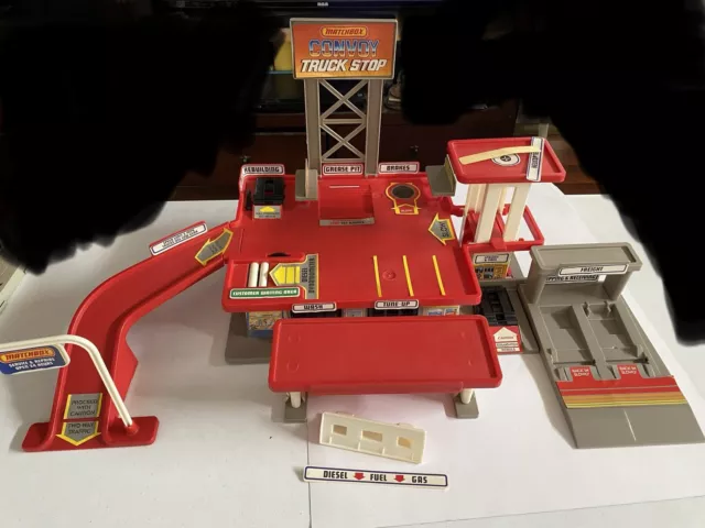 Matchbox - Convoy Truck Stop Service Station Set Incomplete