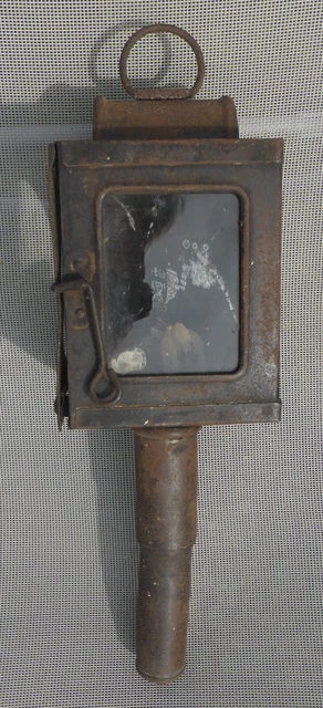 Ancienne Lanterne De Calèche / Voiture Hippomobile – En Métal – À Restaurer